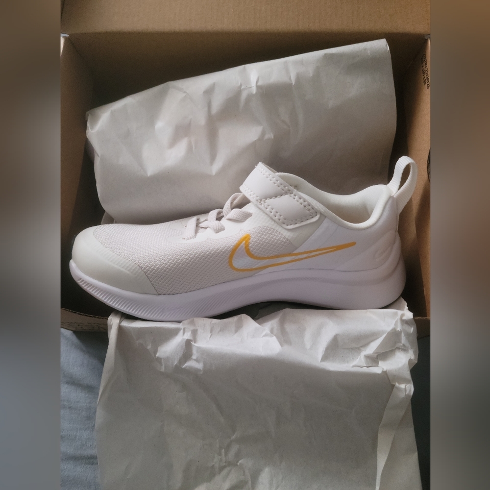 Little kids Nike Runner 3